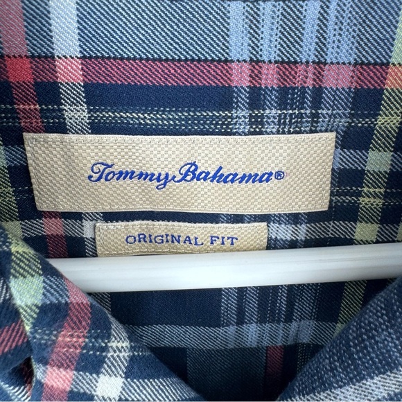 Tommy Bahama Blue and Red Casual Button Down Shirt 100% Silk - Picture 6 of 7